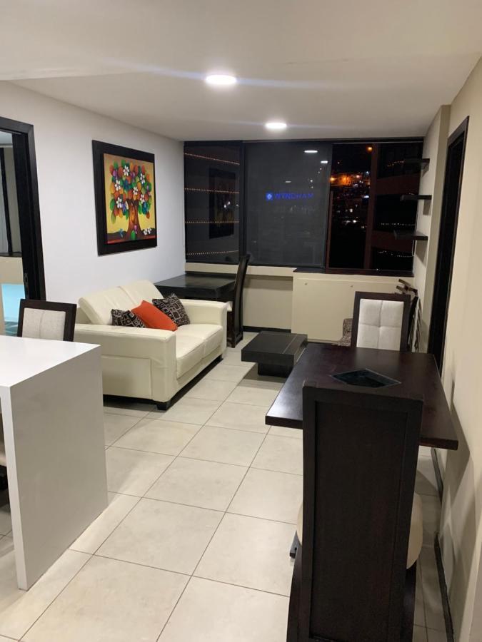 Puerto Santa Ana, Torres Bellini, 2 Dormitorios, Parqueo Guayaquil Eksteriør bilde