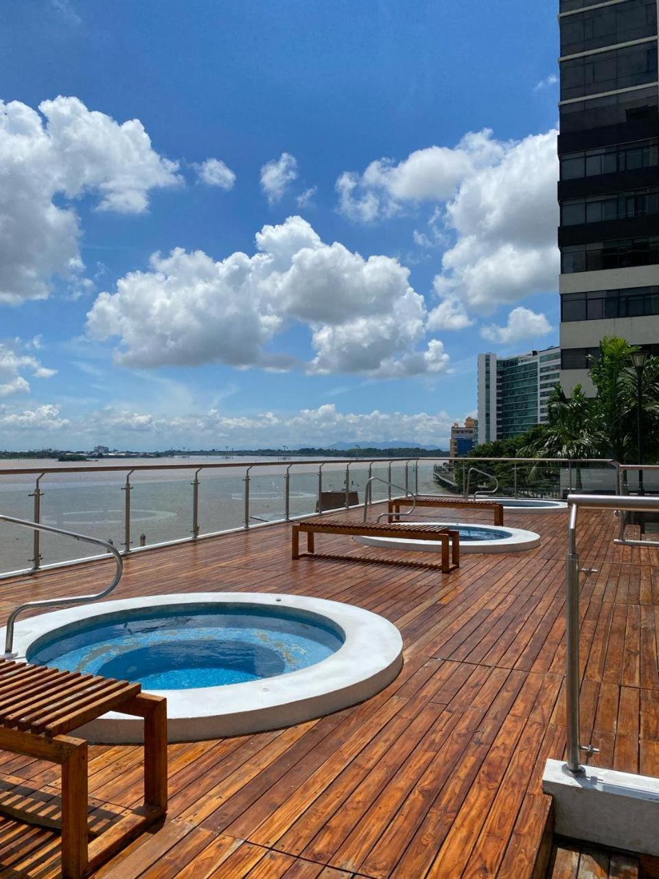 Puerto Santa Ana, Torres Bellini, 2 Dormitorios, Parqueo Guayaquil Eksteriør bilde