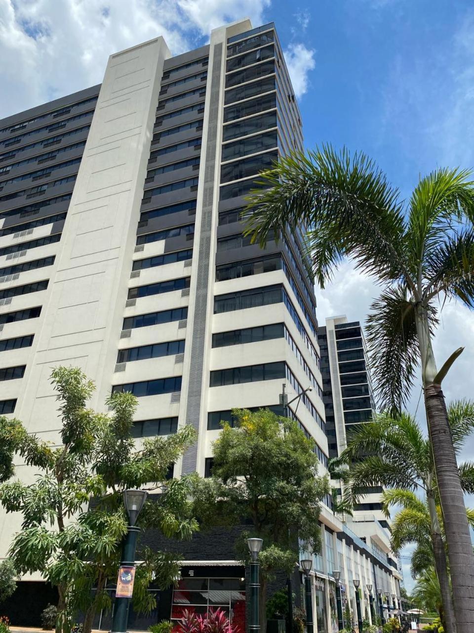 Puerto Santa Ana, Torres Bellini, 2 Dormitorios, Parqueo Guayaquil Eksteriør bilde